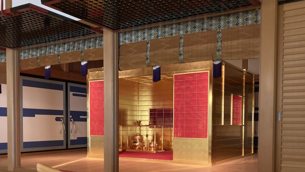 The Golden Tea Room (replica) that Samurai Toyotomi Hideyoshi made MOA Museum of ART （黄金の茶室