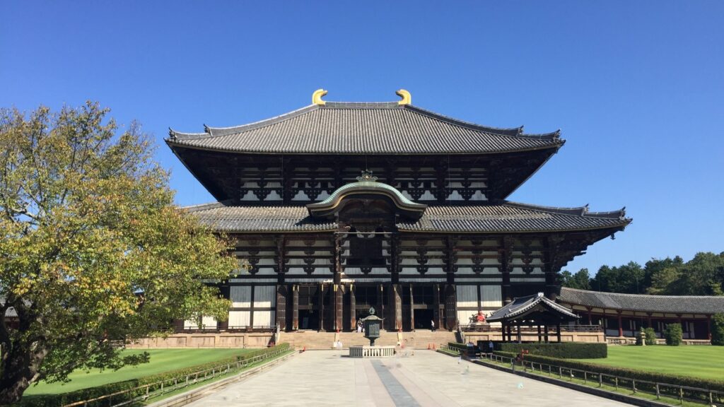 Todaiji Temple The Great Buddha Hall  (東大寺大仏殿)