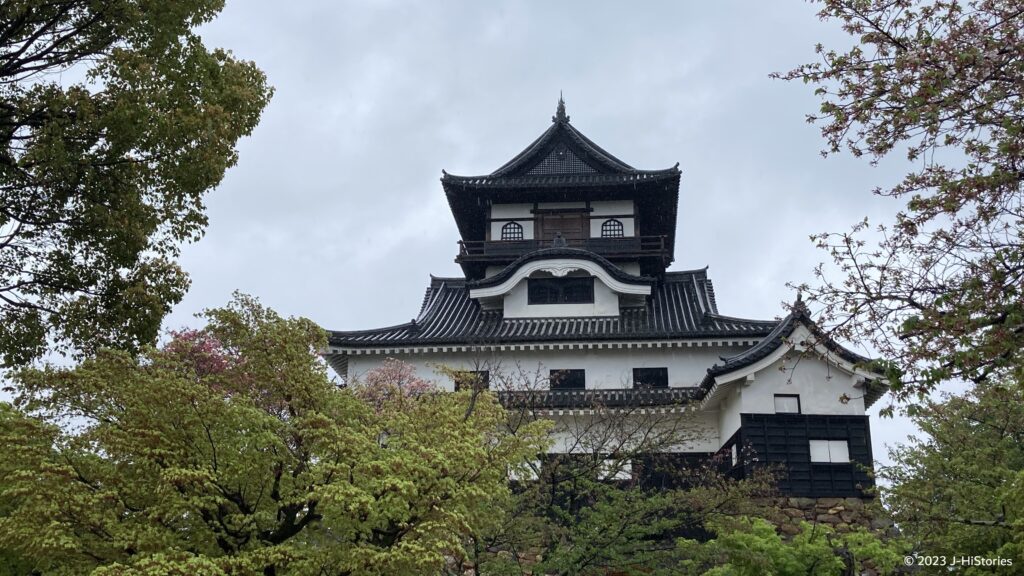 Inuyama Castle, a National Treasure (国宝犬山城)