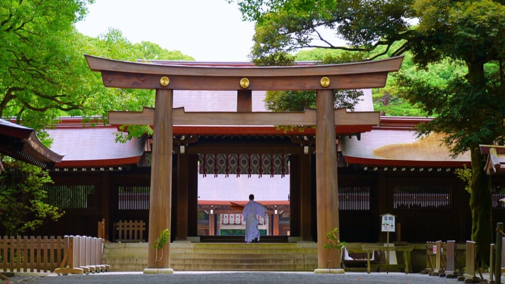 MeijiJingu Shrine Torii Gate_明治神宮